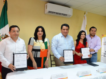 Firma Congreso convenio de colaboración con Colegio de Abogados
