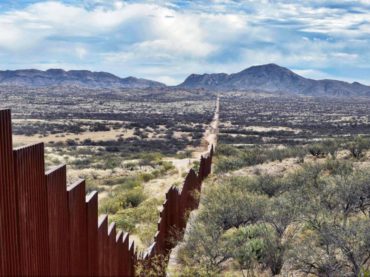 Corte Suprema de EU desbloquea 2,500 millones de dólares para que Trump construya su muro con México