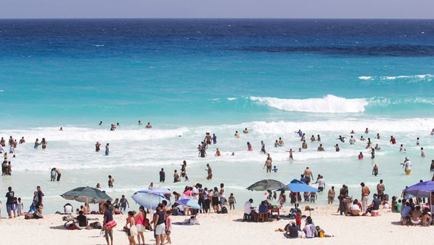Playas de Cancún establecen horario de cierre y un aforo máximo del 30%