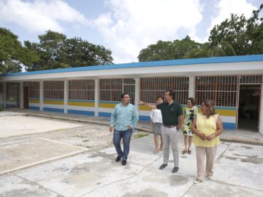 Se refrenda compromiso de fortalecer la educación en Cozumel