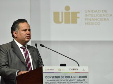 La UIF bloqueó 1,400 mdp por actos de corrupción