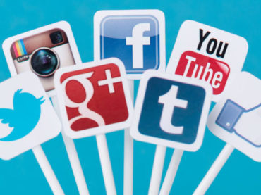Las redes sociales, medios de comunicación y organización