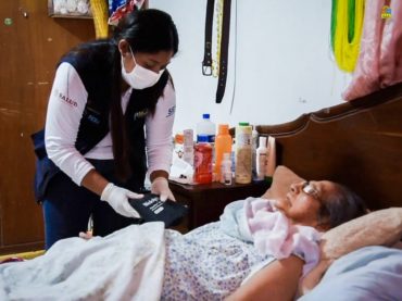 El programa “Médico en tu casa” está disponible para atender a personas vulnerables y salvar más vidas