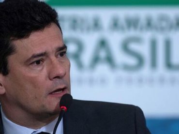 El juez Moro desbarató una enorme red de sobornos y sobreprecios en contratos con Petrobras, ahora renuncia