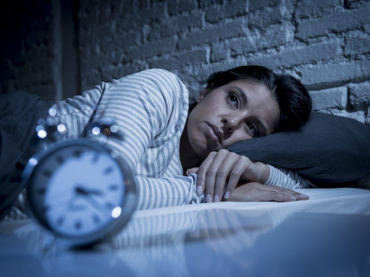 Por qué la pandemia de covid-19 nos está afectando el sueño (y cómo puedes prevenirlo)