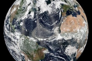 Polvo del Sahara: cuál es el fenómeno detrás de la densa nube que viaja 10.000 km desde África hasta América