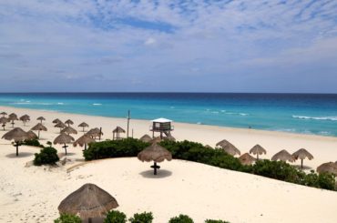 Abre Cancún con 39 de sus hoteles en operación