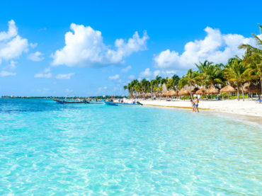 Cancún, el principal destino turístico internacional de América Latina, reabre tras meses vacío y US$1.000 millones de pérdidas