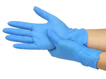 Los guantes desechables son menos seguros de lo que se cree
