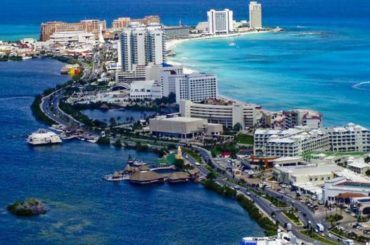 Suma Cancún 61 hoteles abiertos tras primera semana