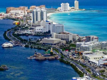 Suma Cancún 61 hoteles abiertos tras primera semana