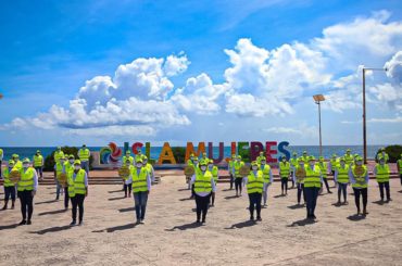 Inicia programa estatal “Enlaces de Participación Social” o “Gorras Amarillas” en Isla Mujeres