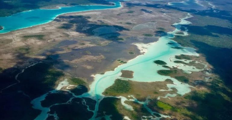 Preservar, proteger y aprovechar sustentablemente todo el sistema lagunar en Bacalar