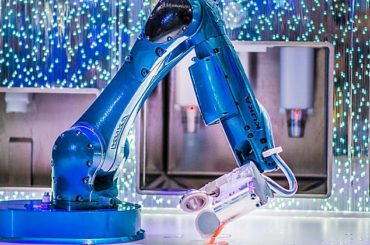 ¿Adiós al barman? los robots pronto podrían armar tu bebida