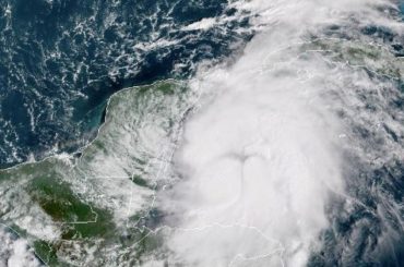 Alerta en Quintana Roo por depresión tropical con “movimiento irregular”