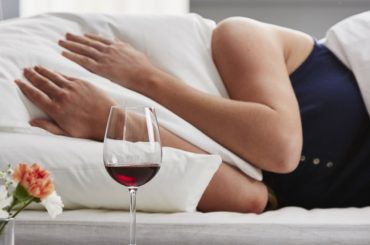 Resaca: qué le pasa a tu cuerpo cuando has bebido demasiado alcohol