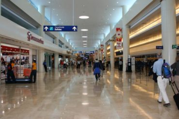 Aeropuerto Internacional de Cancún opera al 100%