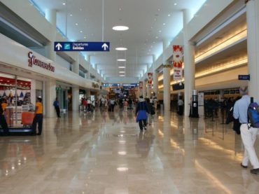 Aeropuerto Internacional de Cancún opera al 100%