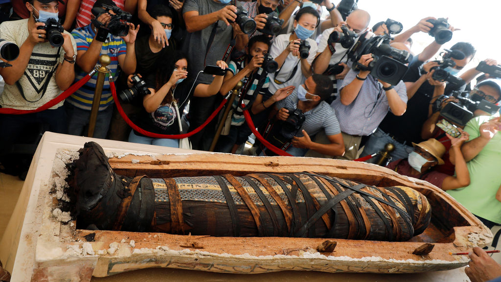 Descubren 59 sarcófagos intactos en Egipto