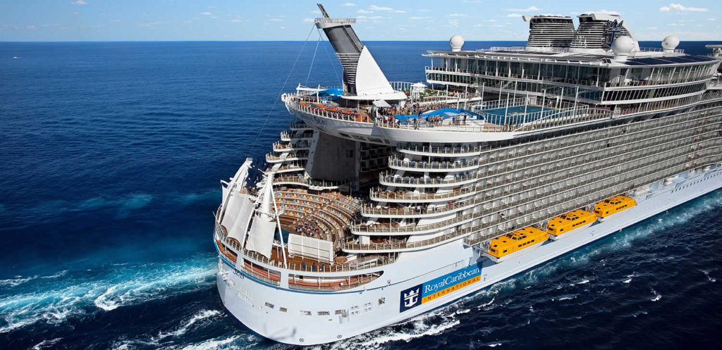 Royal Caribbean busca voluntarios para viajar en sus cruceros "Covid Free"