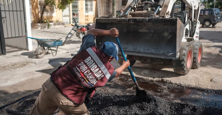 Se da banderazo a mega bacheo y reencarpetamiento