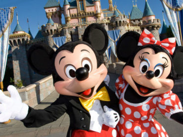 Disneyland reabrirá como centro de vacunación masiva contra el Covid-19