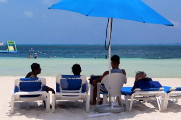 Pide Cancún extremar medidas sanitarias en estas vacaciones